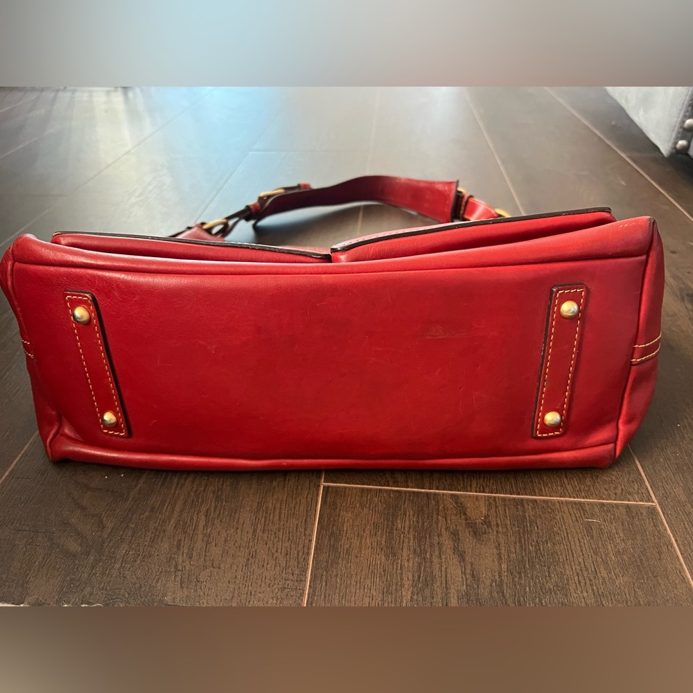 Dooney & Burke Vintage Kingston red leather Hobo Bag - Picture 4 of 16